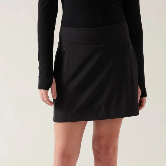 Athleta Size 4 Black Skort with Built In Shorts Stretch Pockets Athletic Tennis - Picture 1 of 9